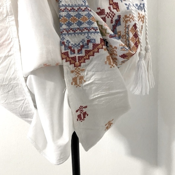 C|C Chic Connection White Medium Embroidered Boho Shift Dress with Inner Lining - Picture 3 of 10